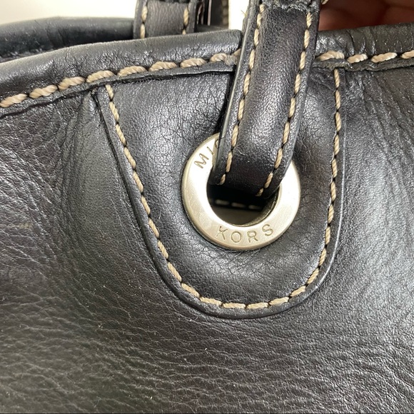 Michael Kors Black Leather Tote with Contrast Stitching - Picture 5 of 11